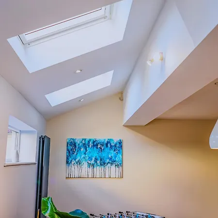 Deja Blue By Altoluxoexperience Short Lets & Serviced Accommodation With Free Parking Bristol Exterior photo