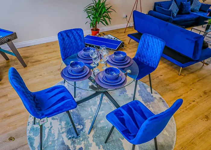 Deja Blue By Altoluxoexperience Short Lets & Serviced Accommodation With Free Parking