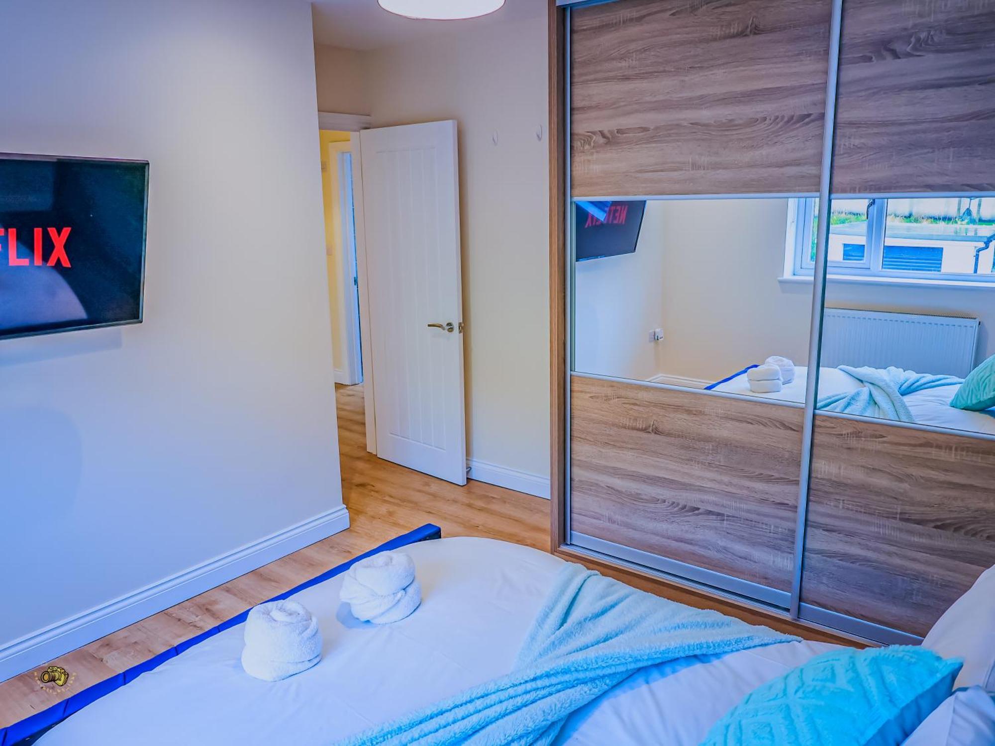 Holiday home Deja Blue By Altoluxoexperience Short Lets & Serviced With Free Parking