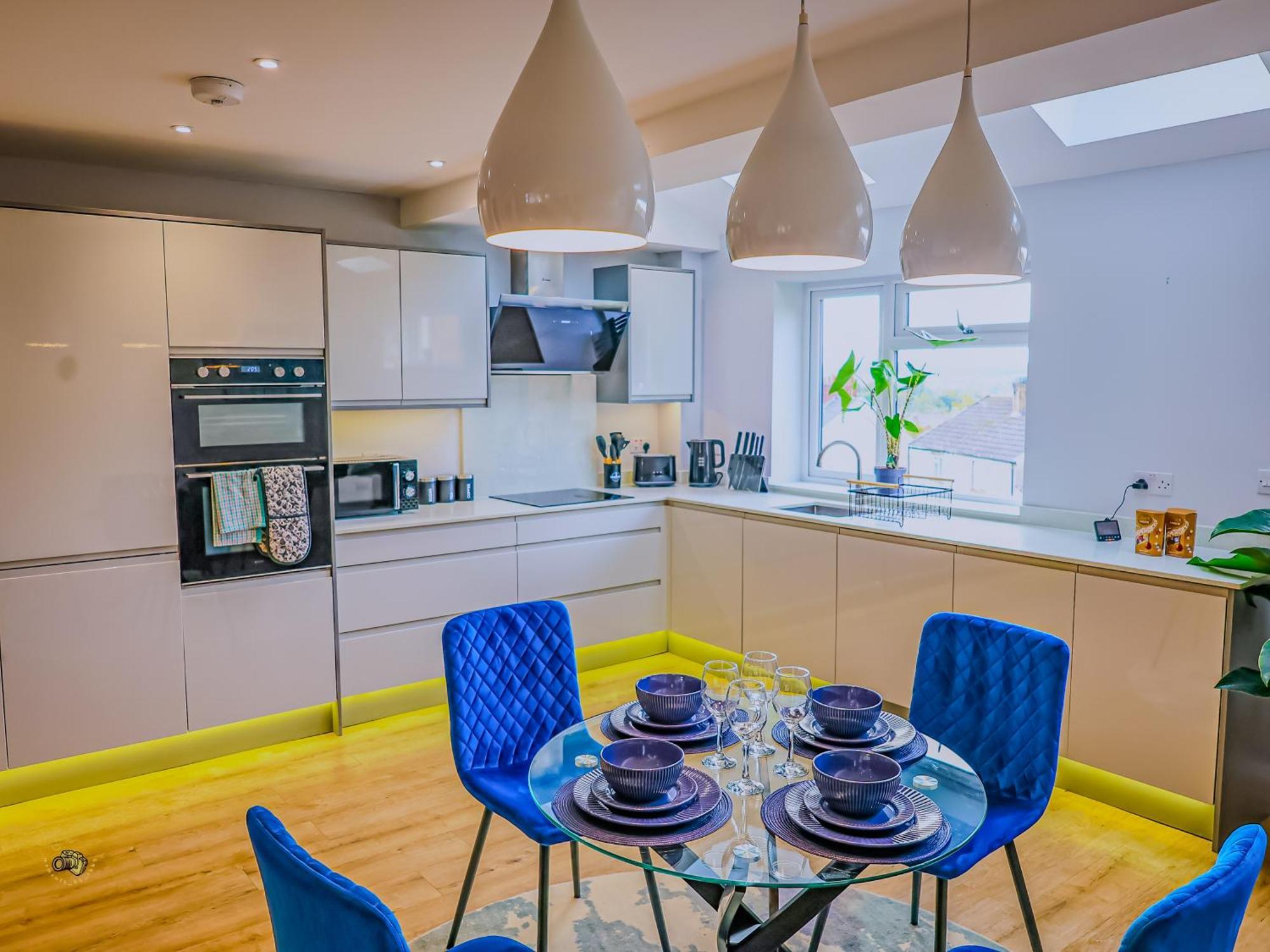 Deja Blue By Altoluxoexperience Short Lets & Serviced With Free Parking Holiday home Bristol