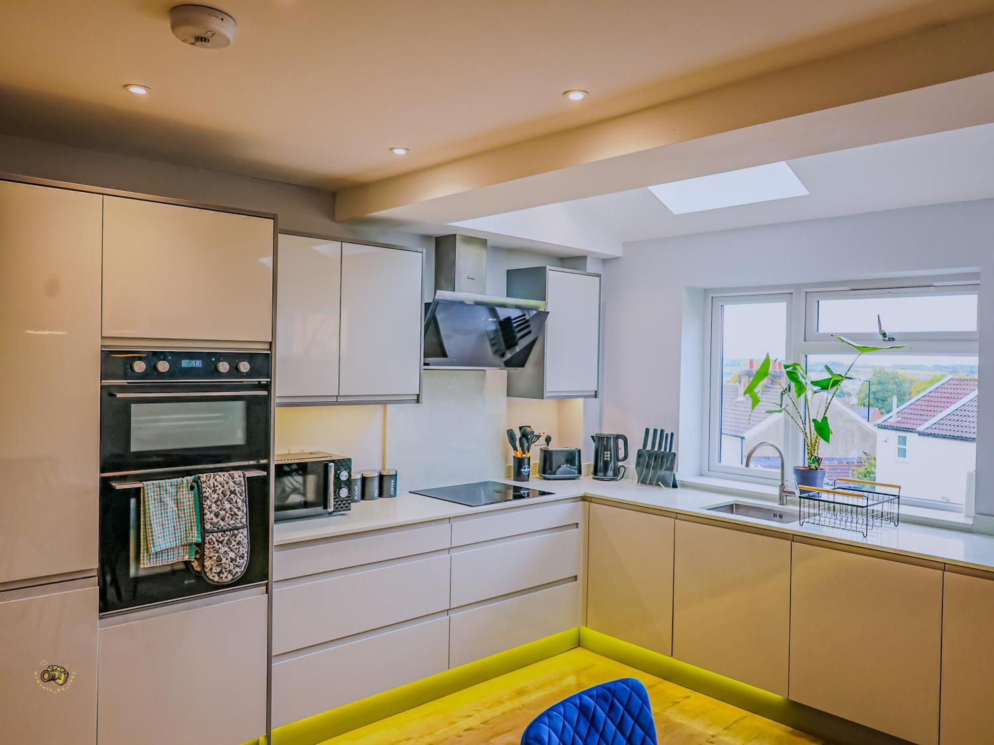 Deja Blue By Altoluxoexperience Short Lets & Serviced With Free Parking Bristol